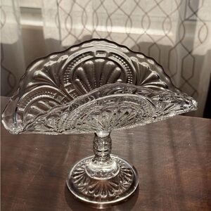 Elegant Clear Glass Pedestal Dish